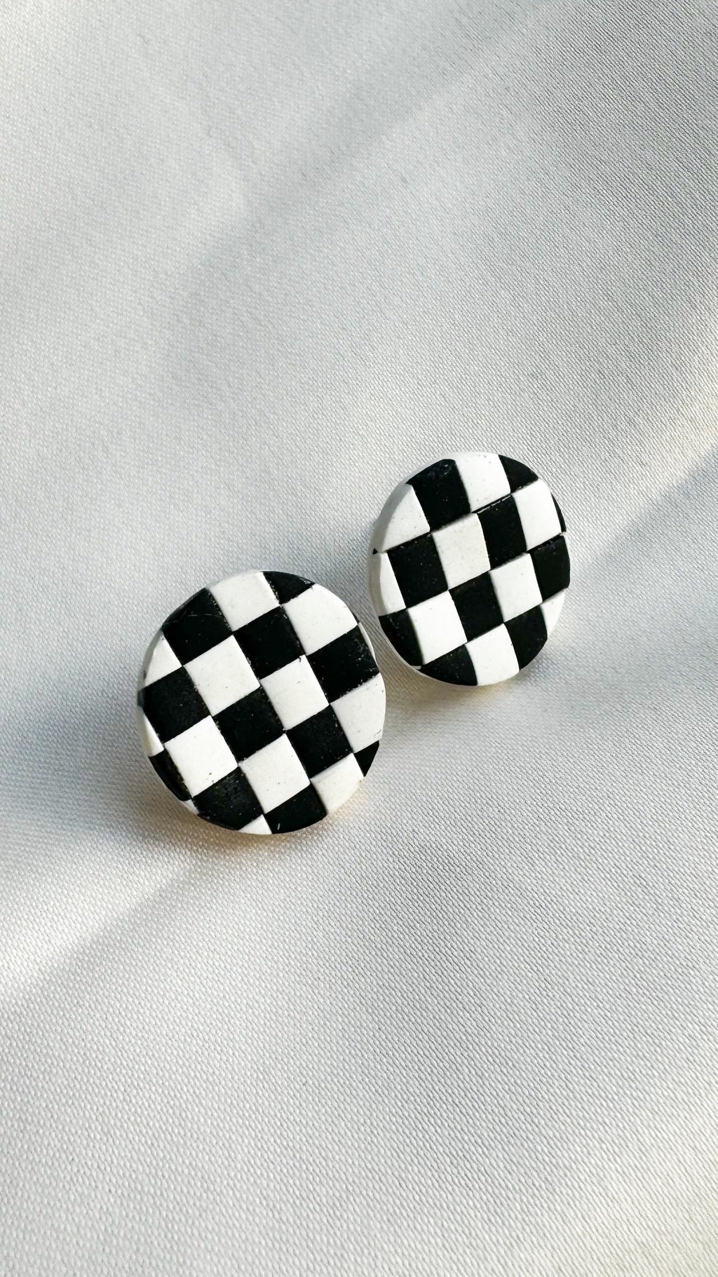 Retro loops | Studs