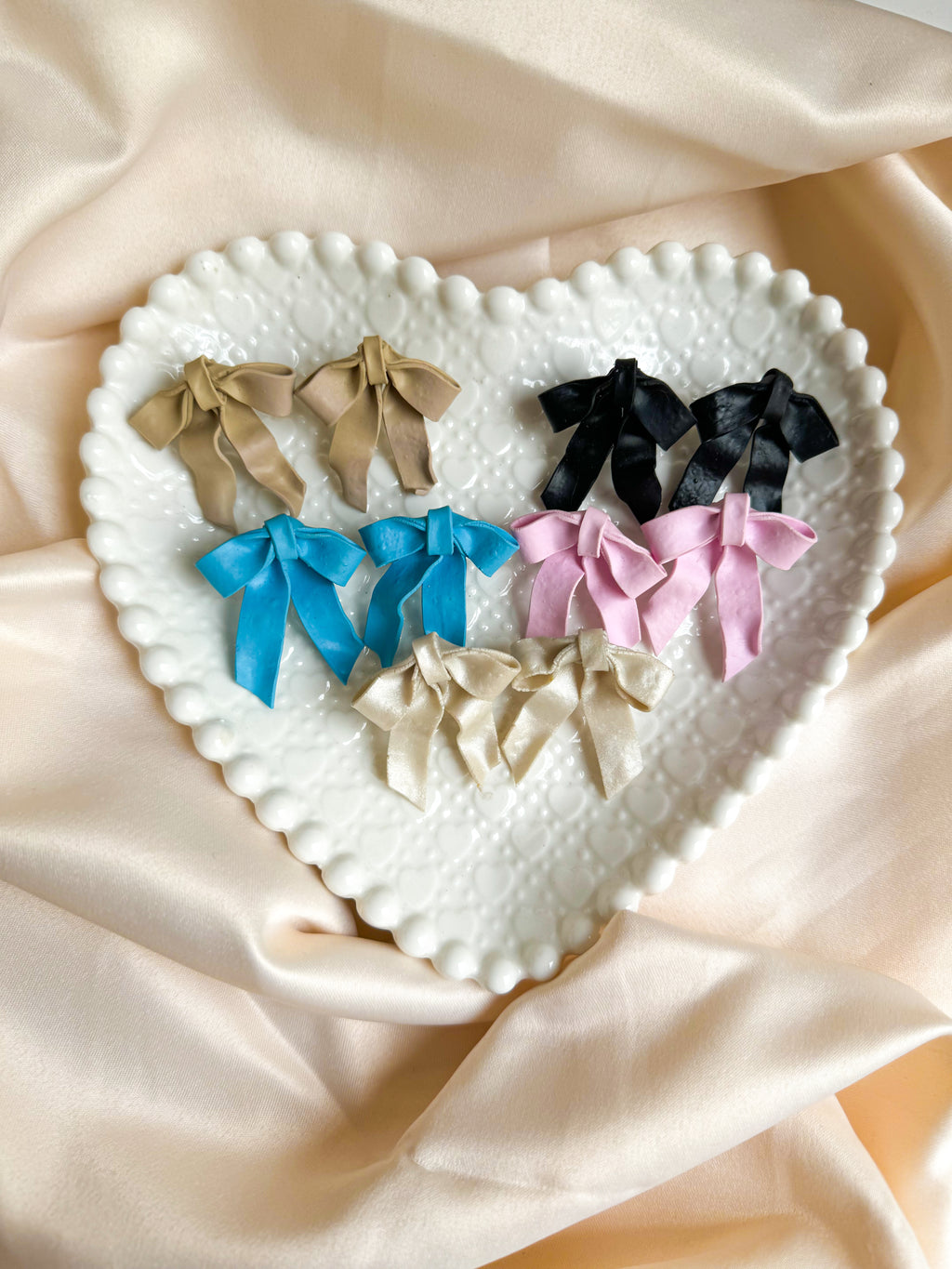 🌸 White bows | Studs