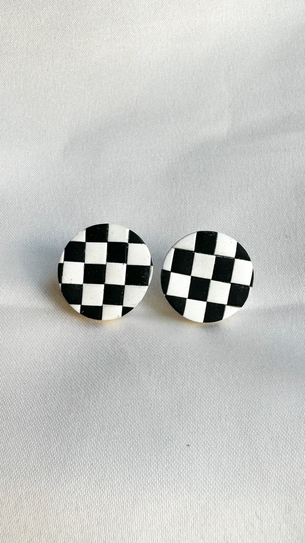 Retro loops | Studs