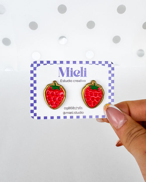 ✨ Aretes Fresa
