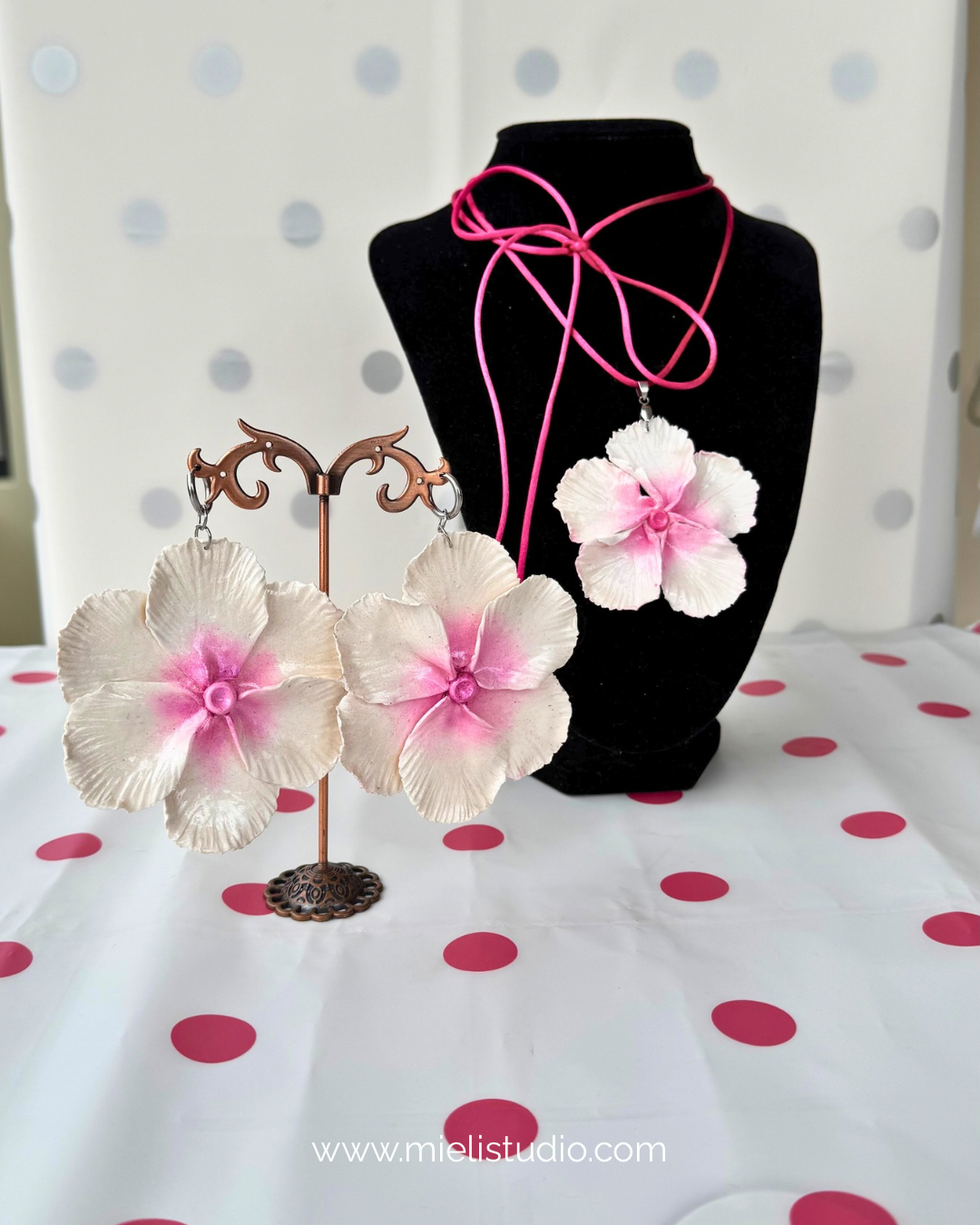 Alba Rosé | Collar