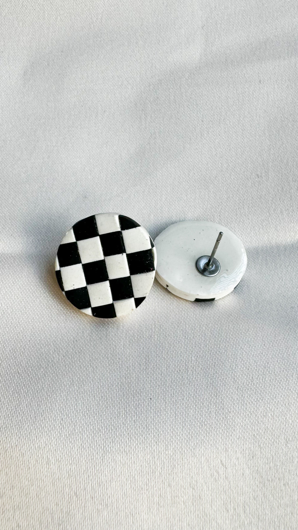 Retro loops | Studs
