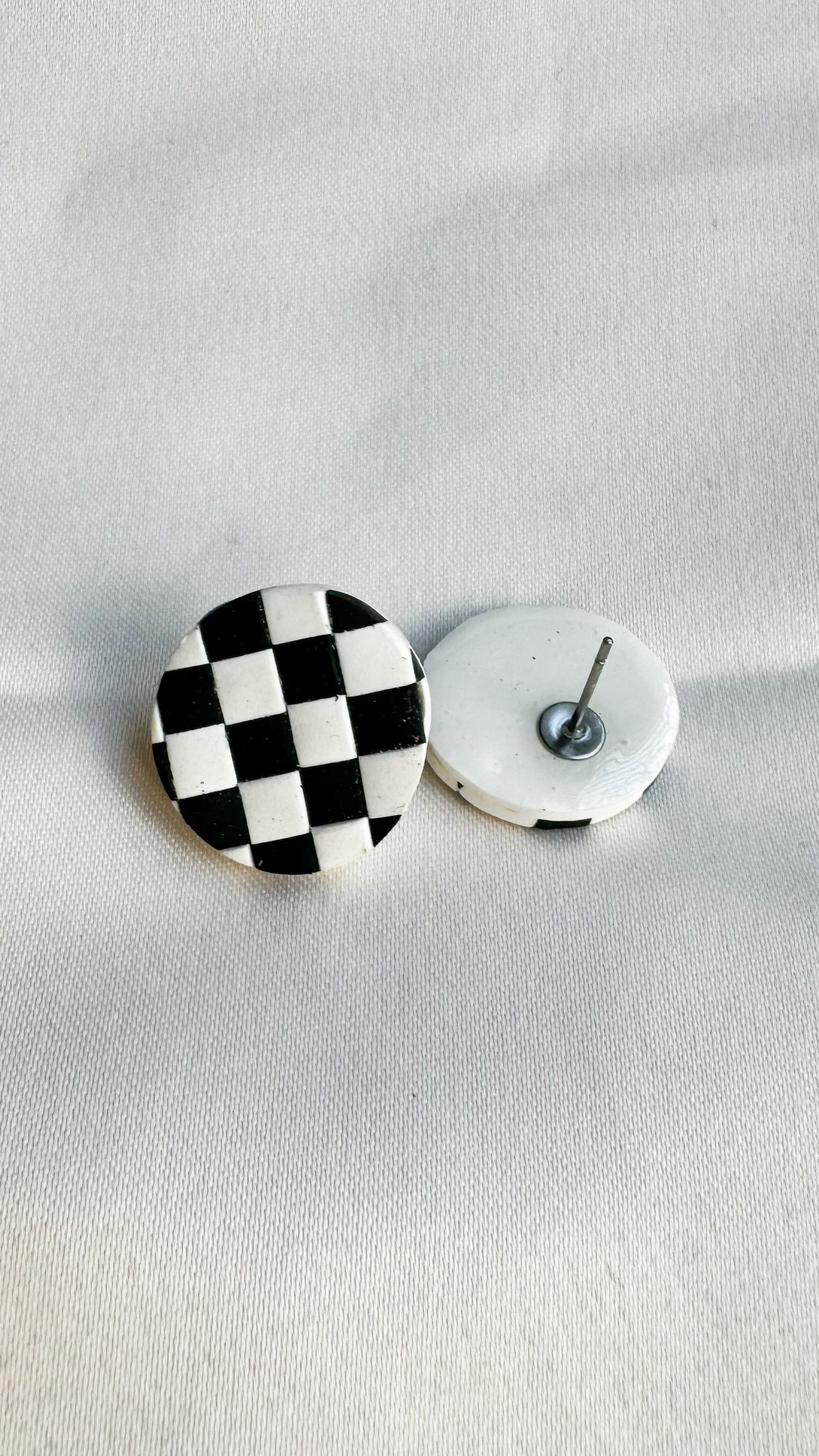 Retro loops | Studs