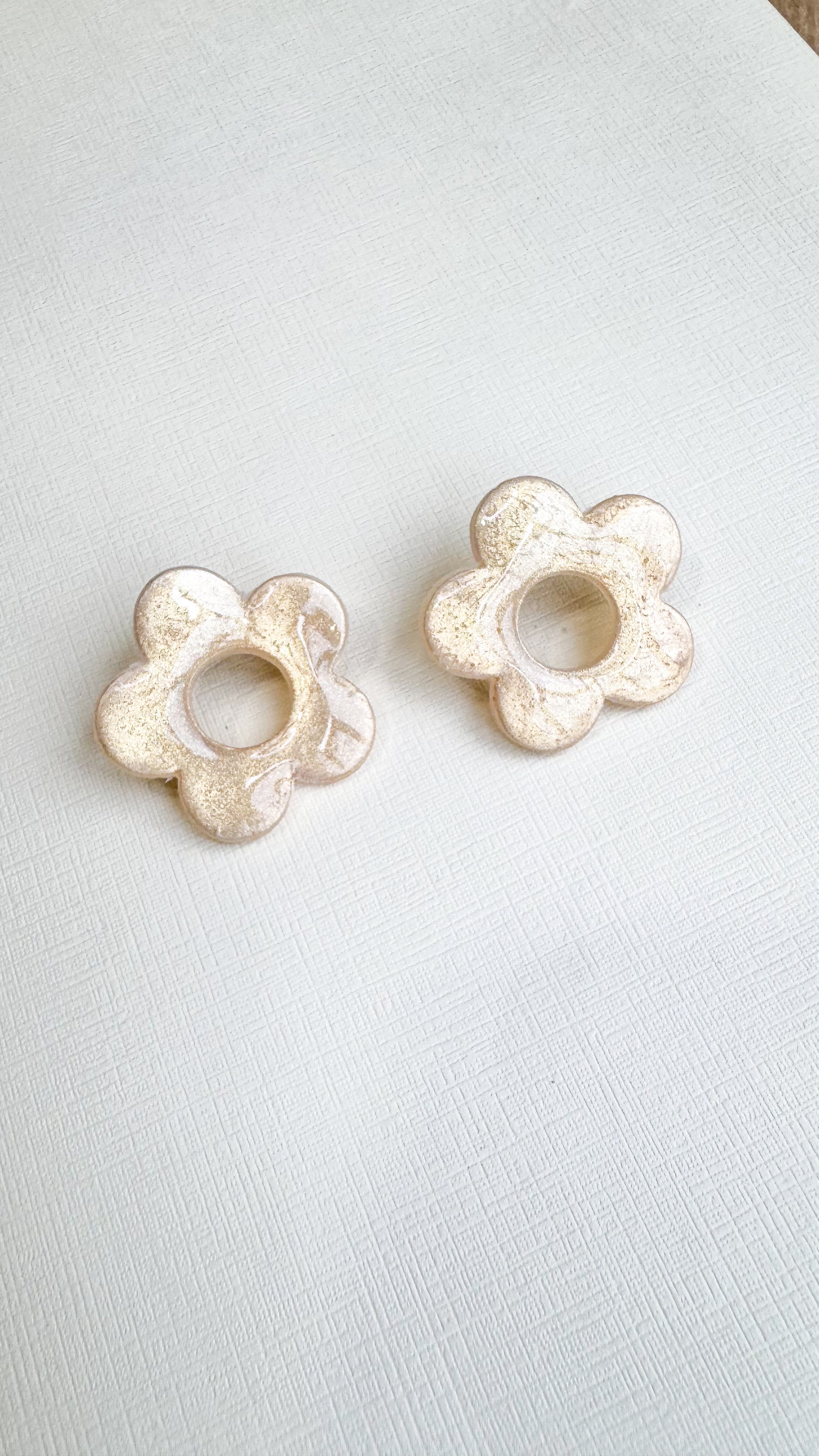 Mimada | Studs