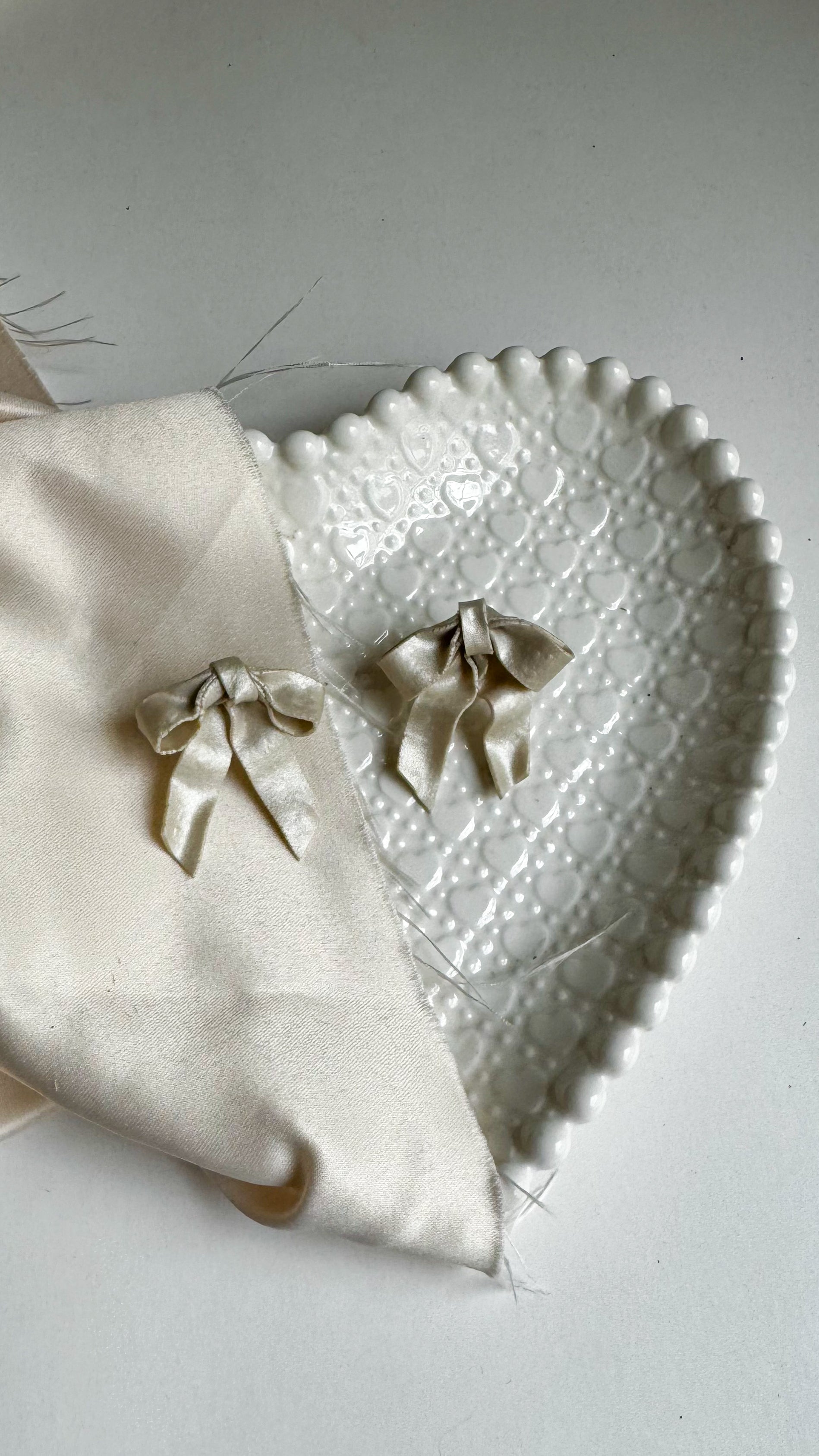 🌸 White bows | Studs