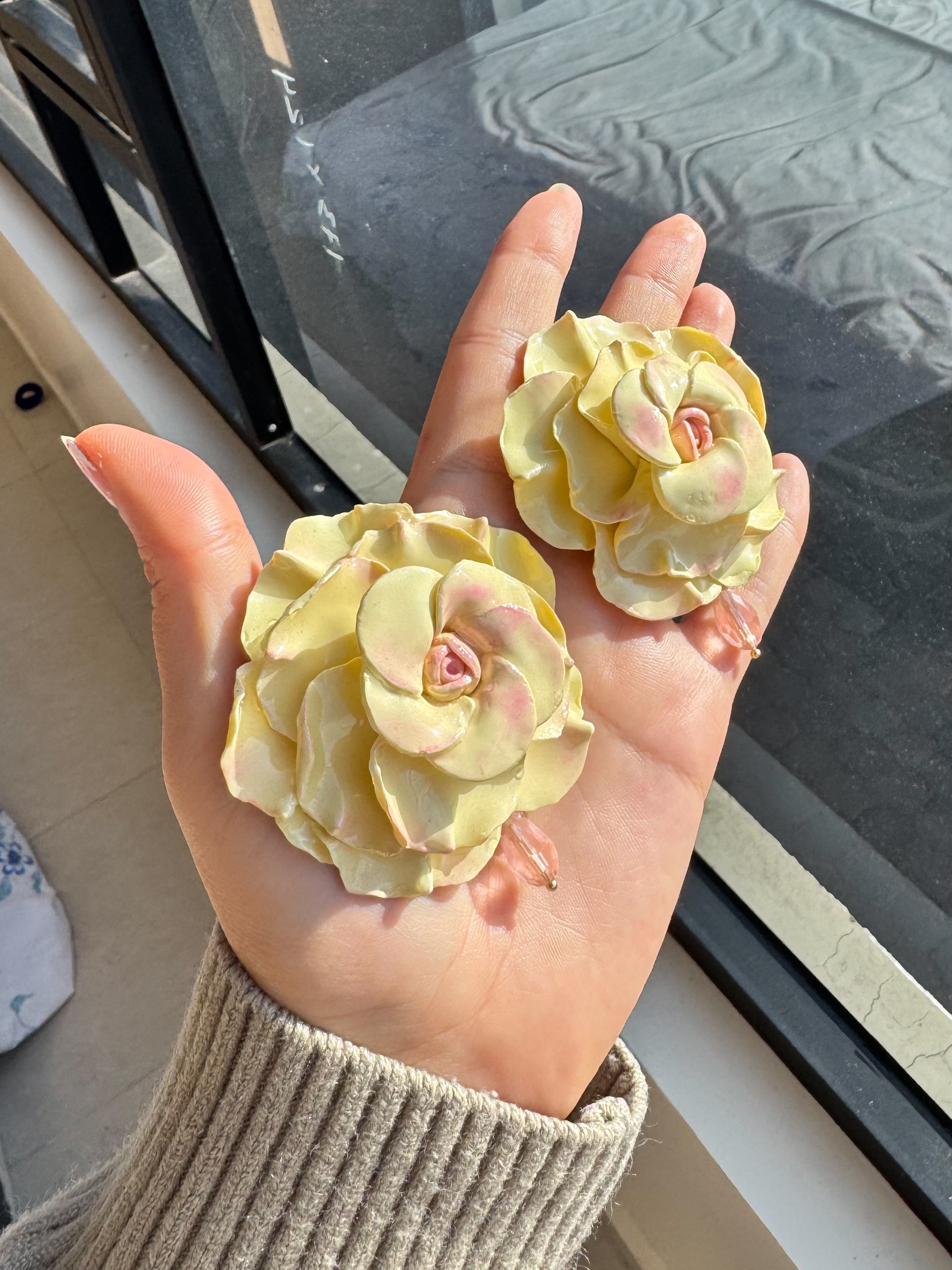 ✨ Cressida | Rosas Maxi aretes