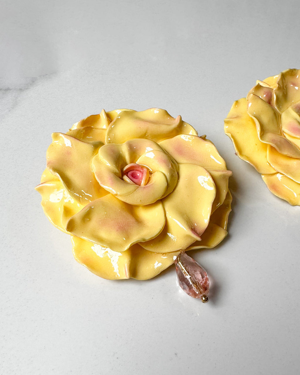 Aretes de rosa amarilla (Maxi)