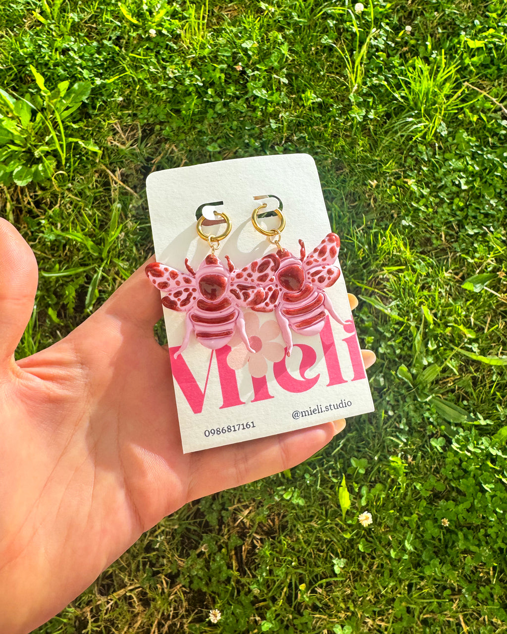 Juni | Aretes