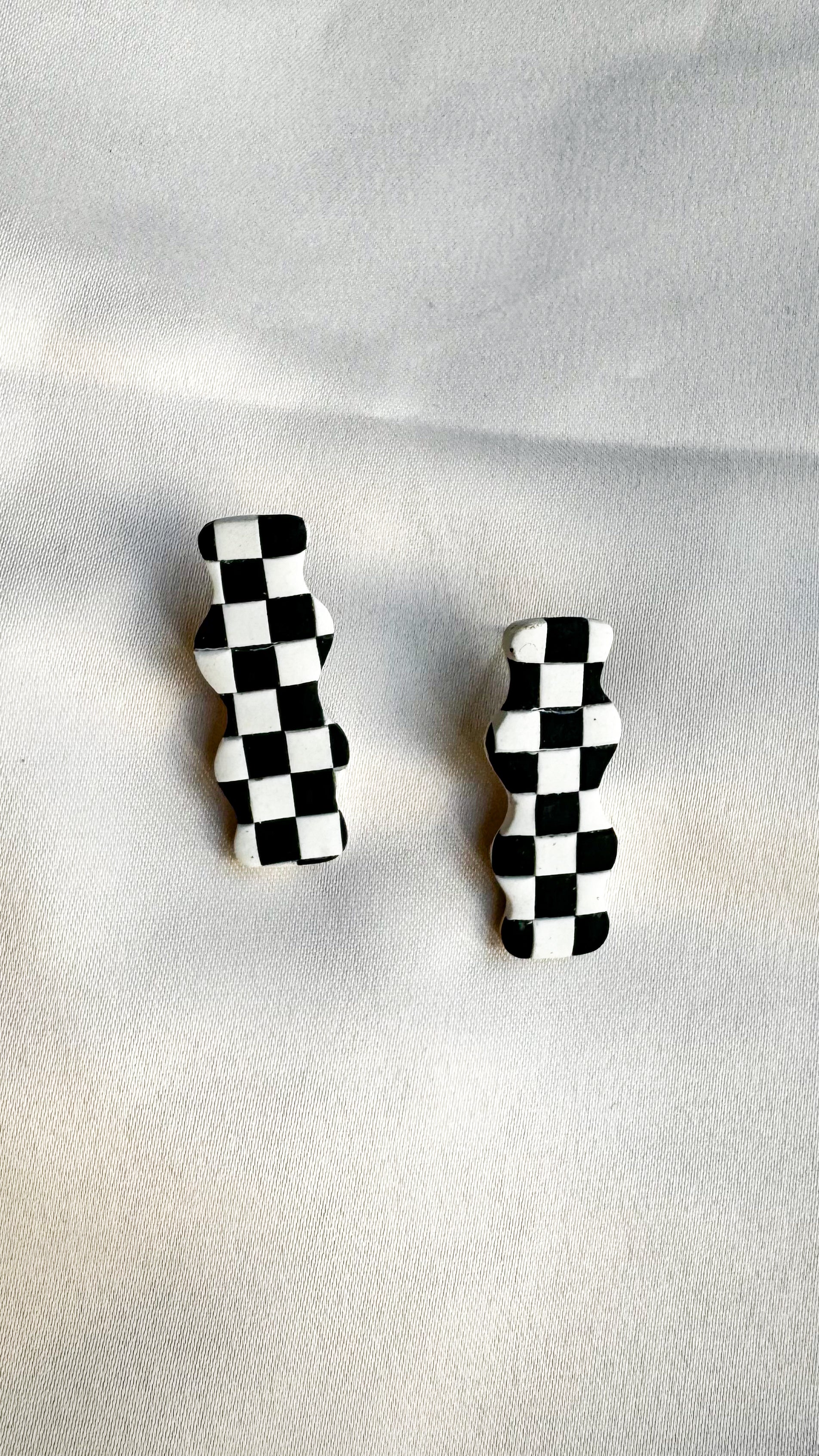 Squared groovy | Studs