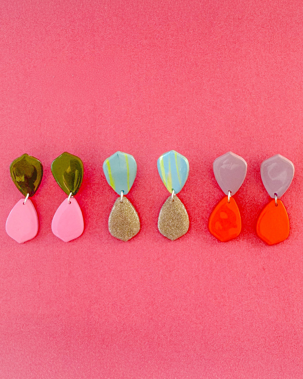 Aretes Doble Pétalo Verde-Rosa