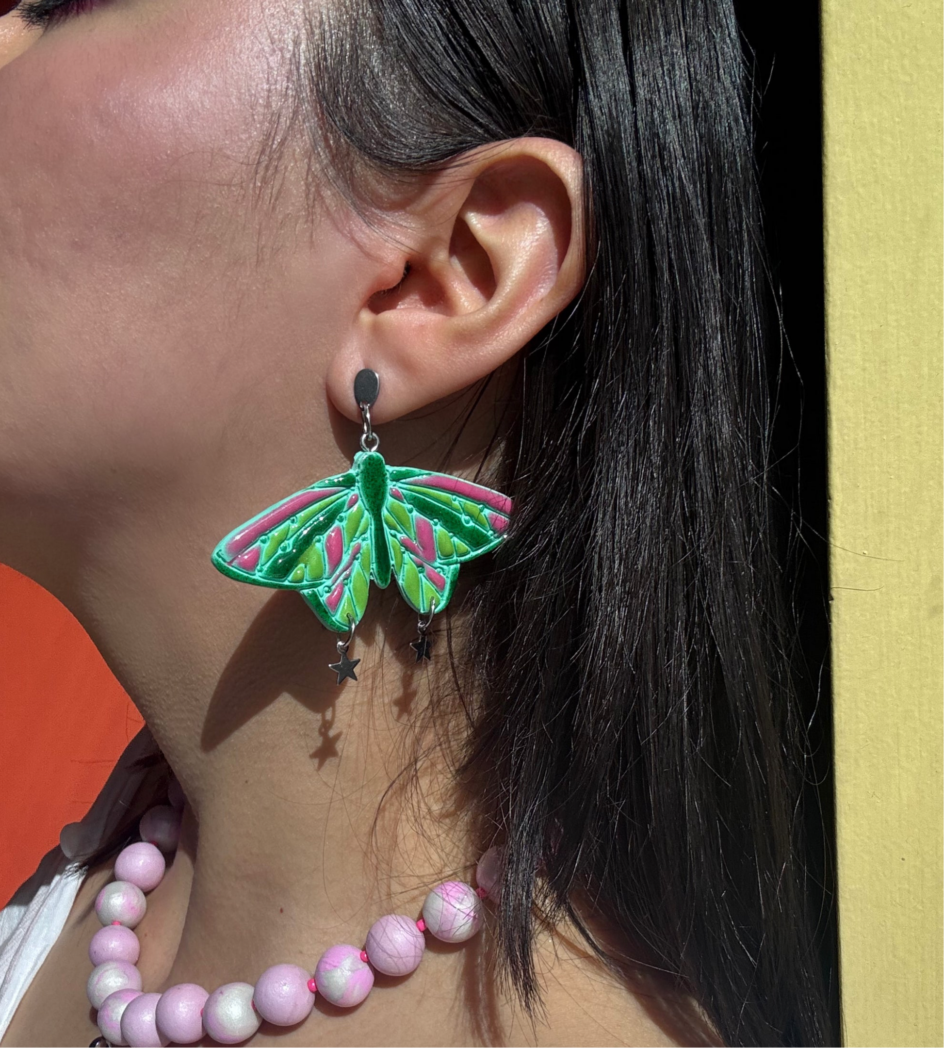 Elaris | Aretes de polilla