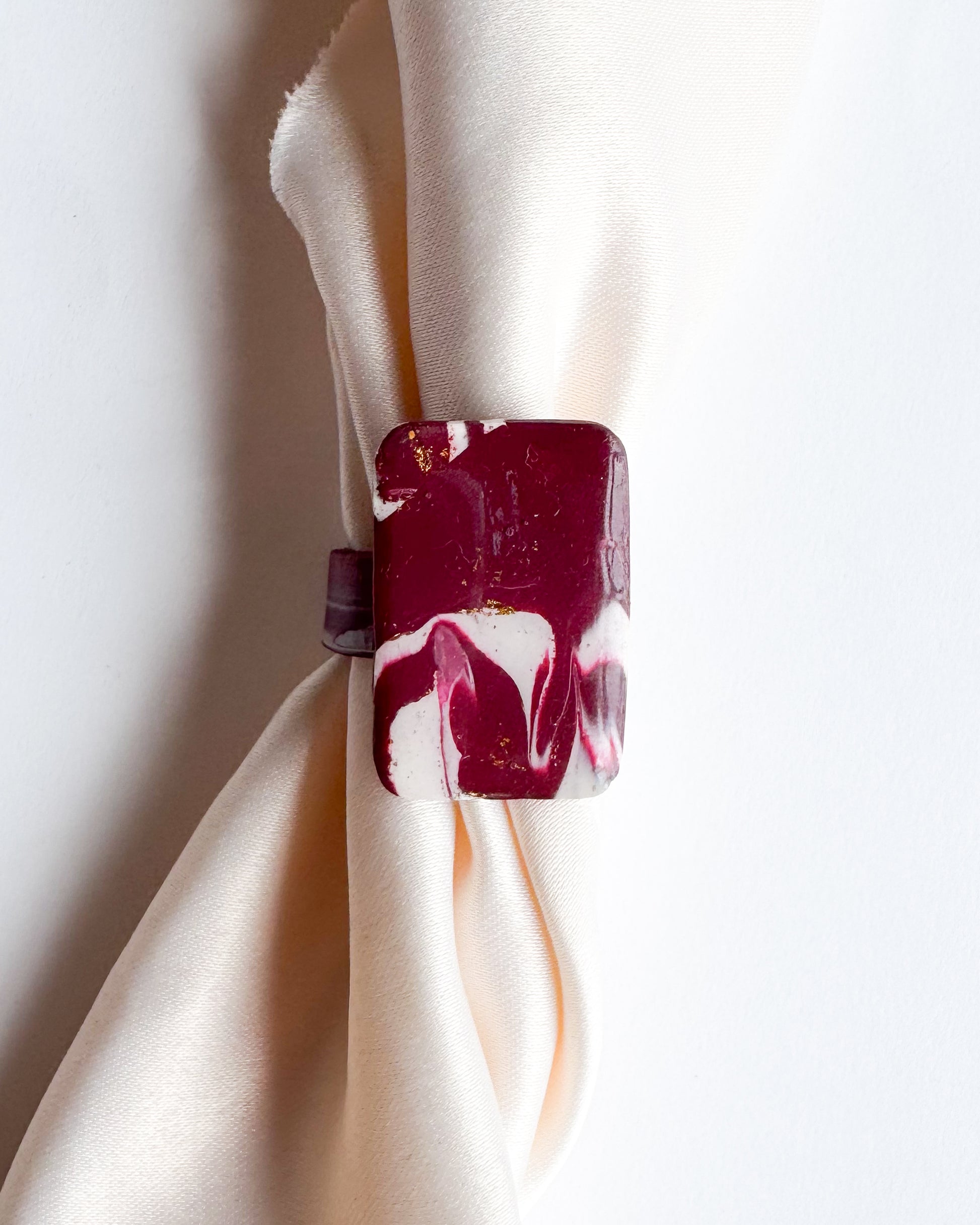 Carmesí | Anillo