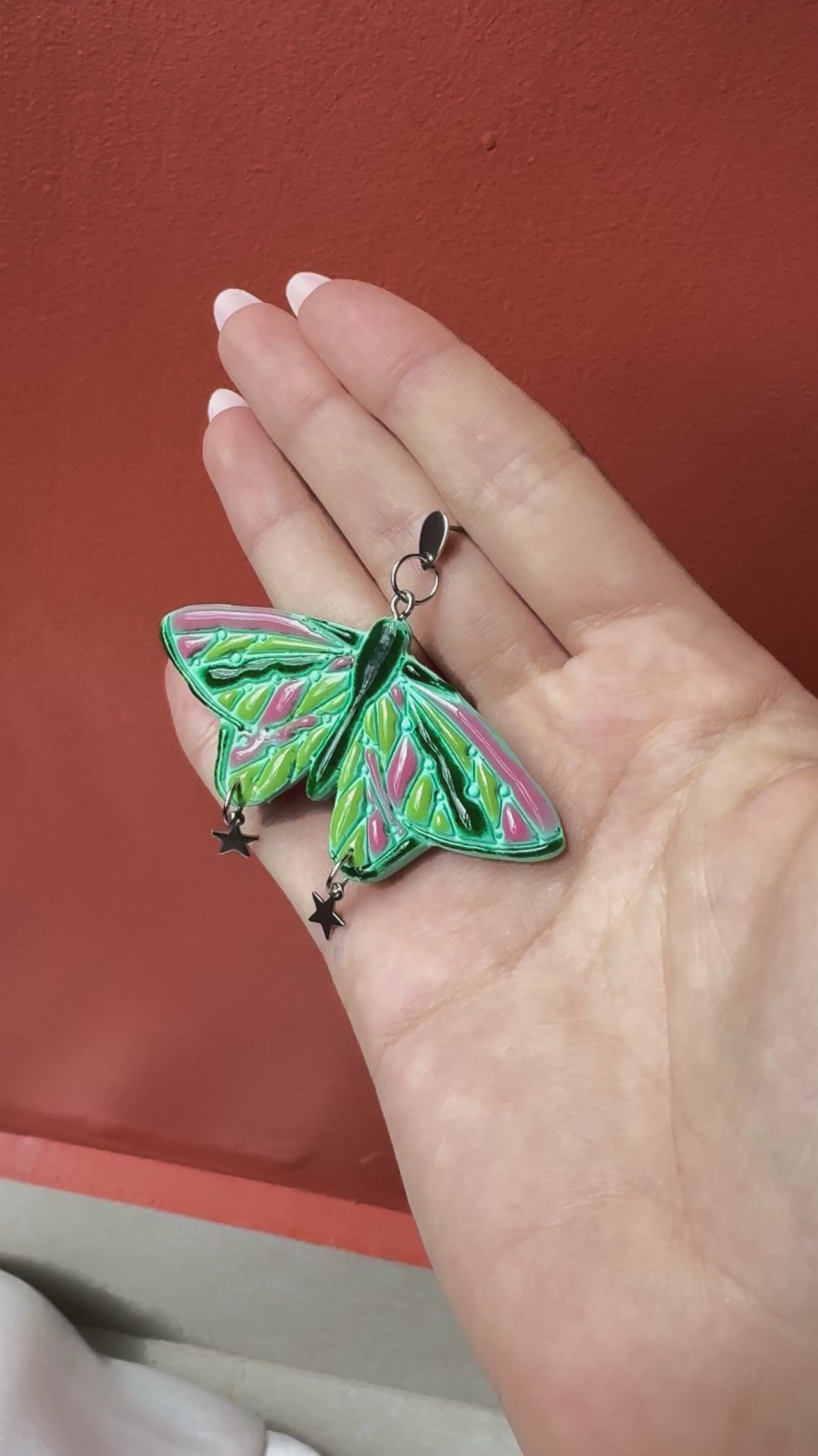 Elaris | Aretes de polilla